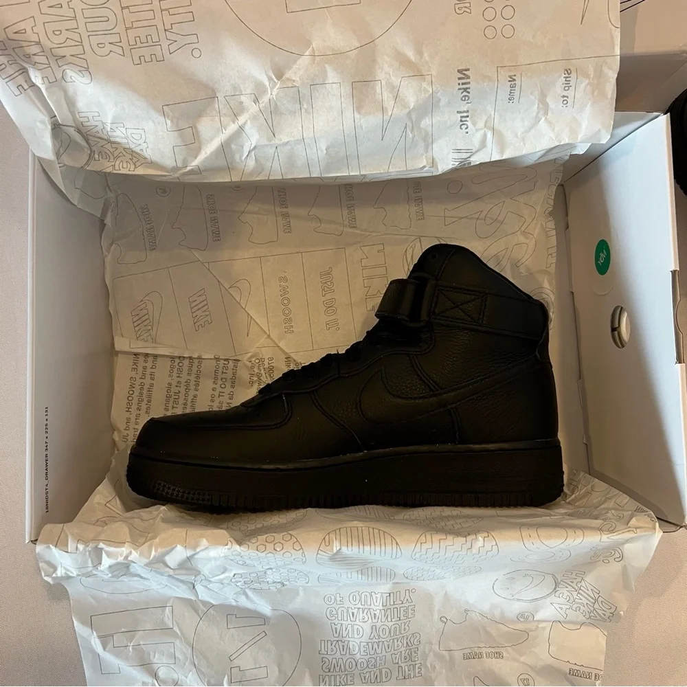 NIB Nike Air Force 1, Black, W Size 9 - Picture 8 of 8